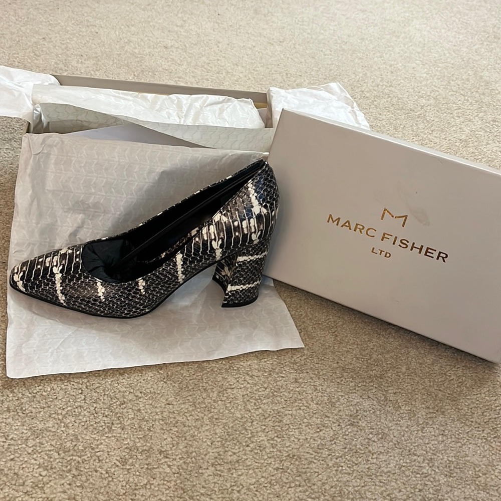 Women’s Marc Fisher LTD Razili Pump- White Multi
